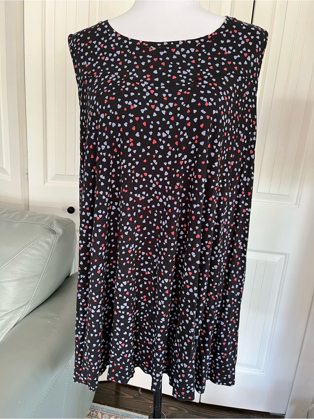 Penningtons black tunic length swing tank with Red and Blue Heart Print. Size 2X